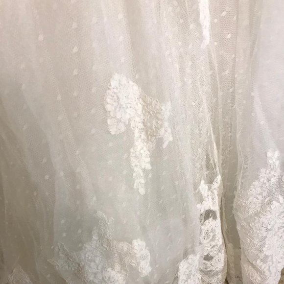 MARRA'S BRIDAL - Picture 7 of 7